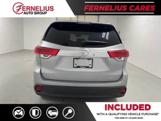 Used 2017 Toyota Highlander XLE w/ Carpet Mat Package AWD/4WD image 7