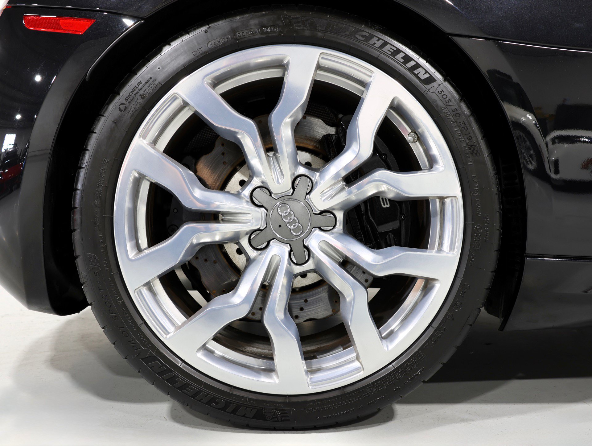 Used 2014 Audi R8 V10 AWD/4WD image 18