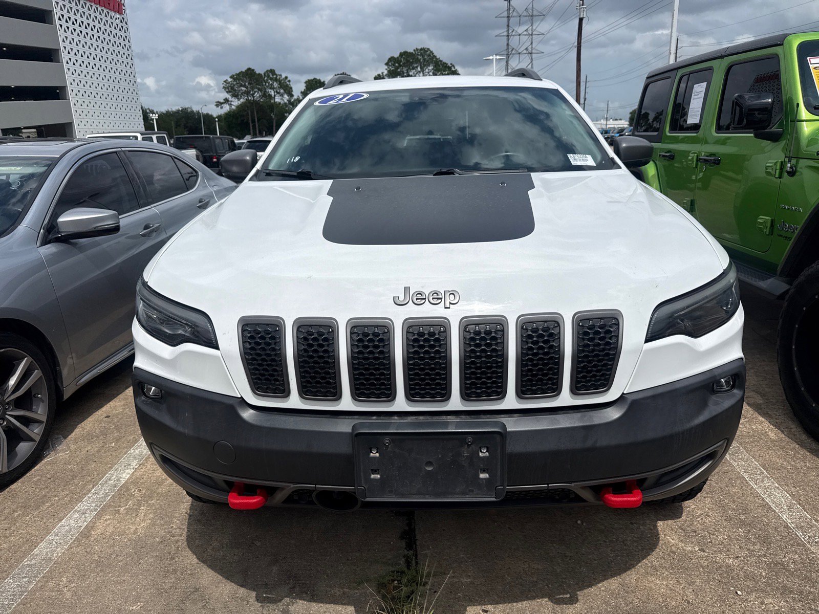 Used 2021 Jeep Cherokee Trailhawk w/ Trailer Tow Group AWD/4WD image 2