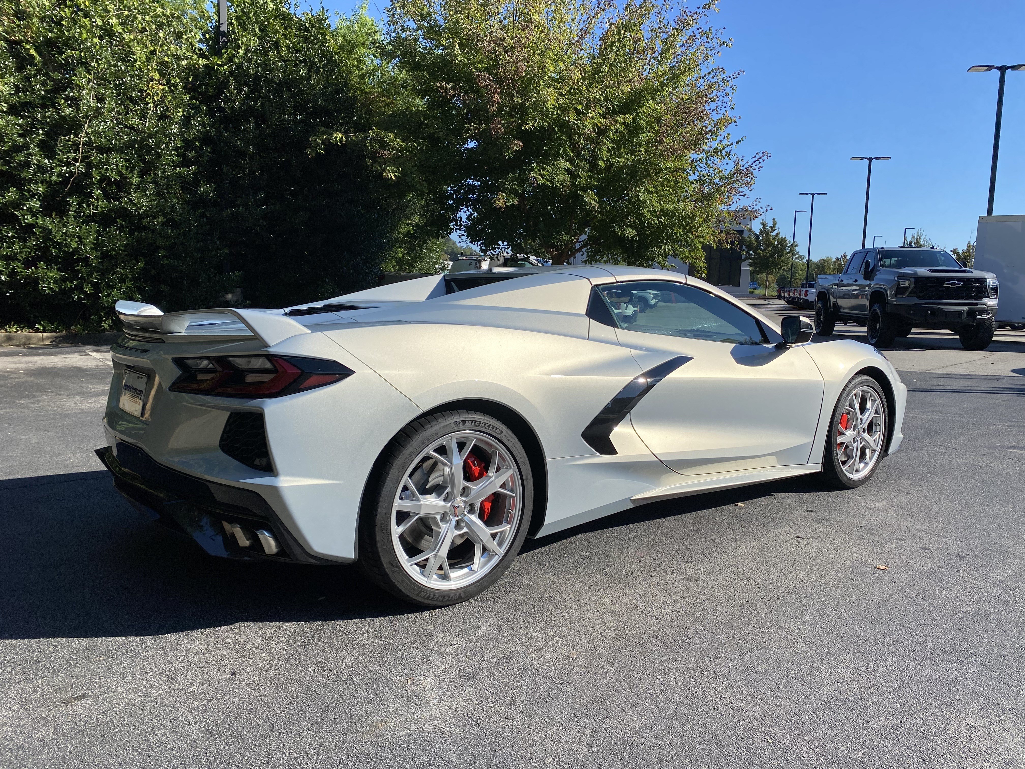 Used 2021 Chevrolet Corvette Stingray Preferred Conv w/ Z51 Performance Package RWD image 9