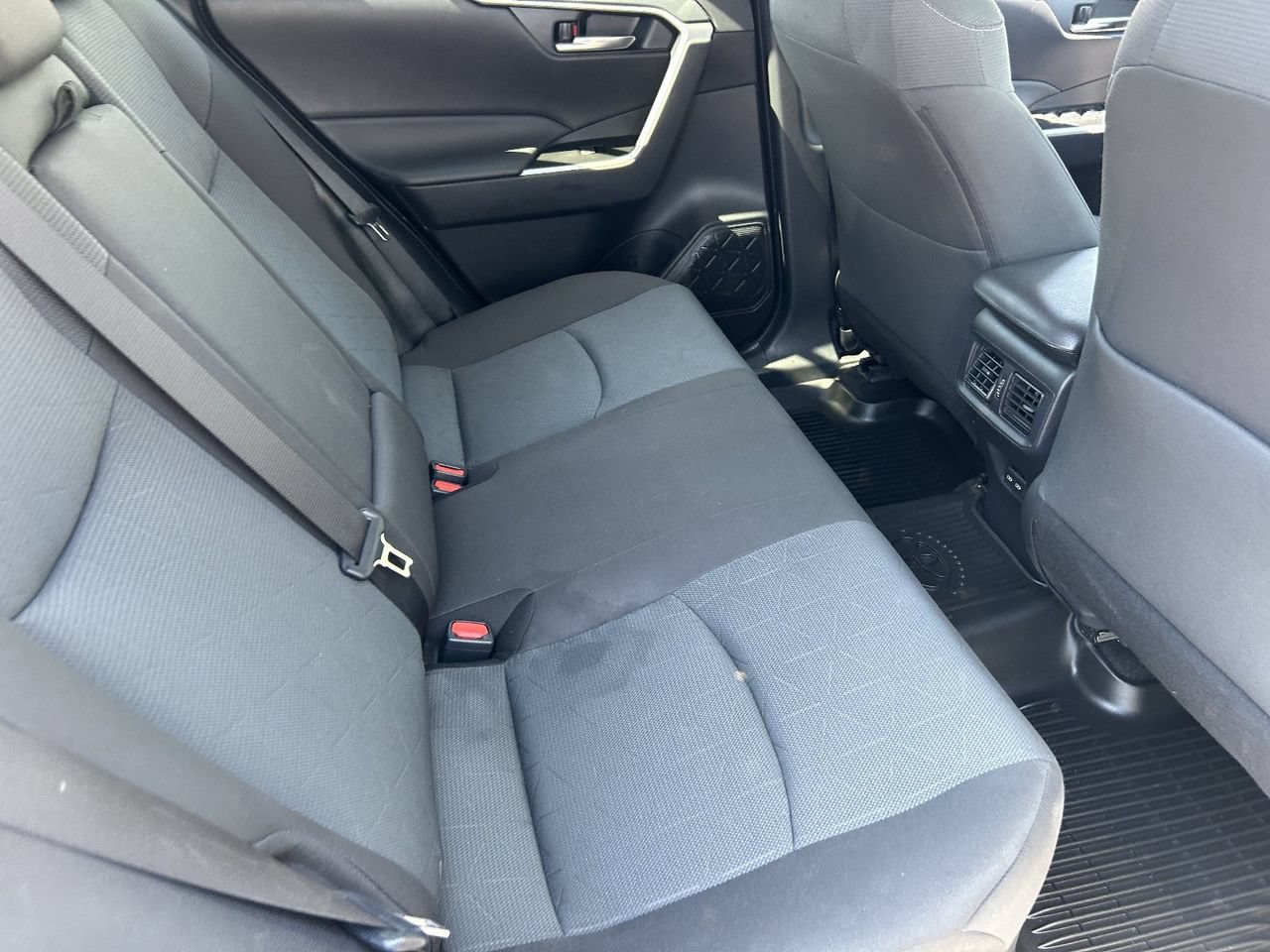 Used 2024 Toyota RAV4 XLE AWD/4WD image 14