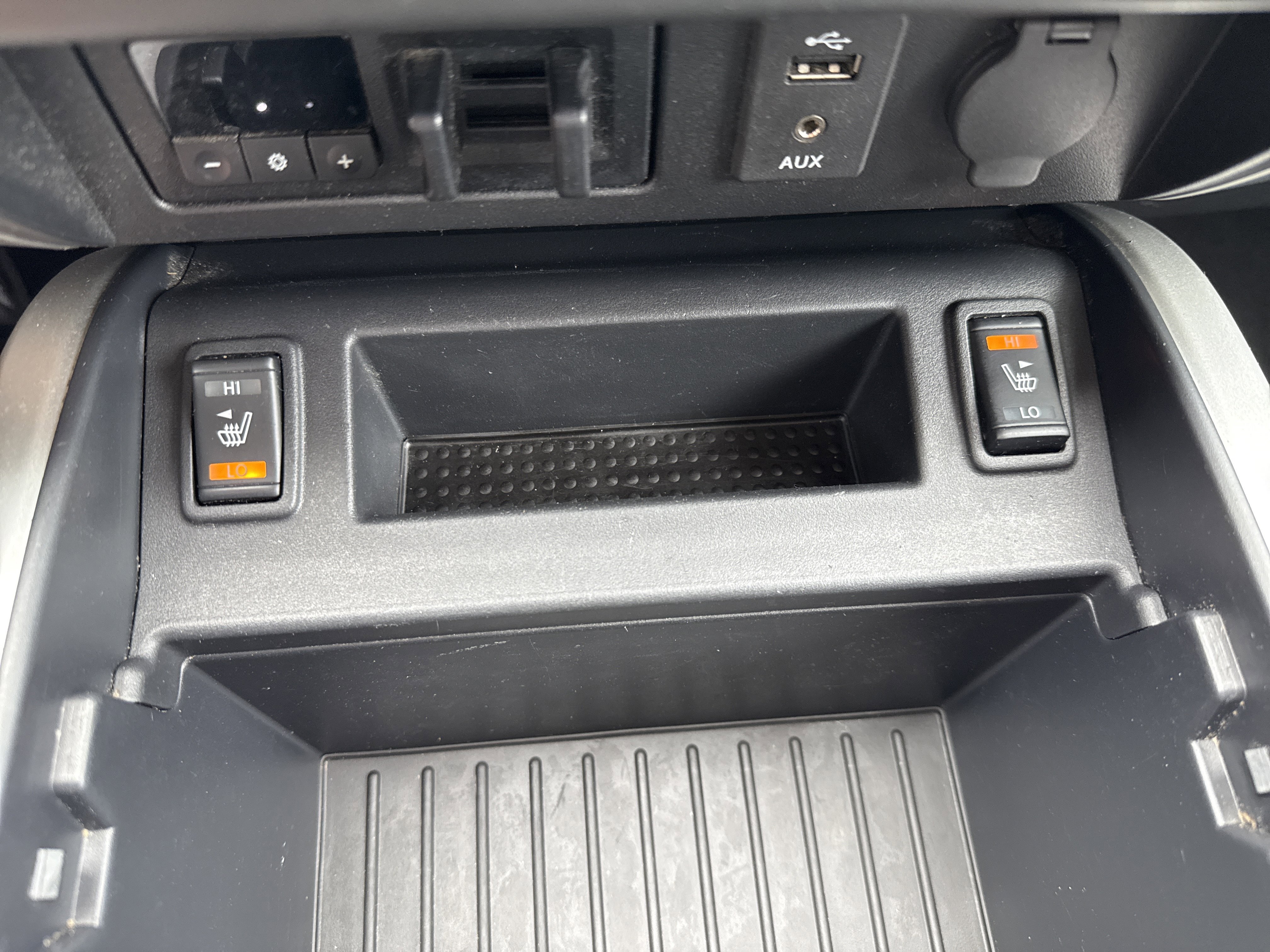 Used 2018 Nissan Titan SV w/ SV Convenience Package AWD/4WD image 28