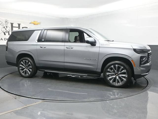 New 2026 Chevrolet Suburban High Country w/ Sun And Tow Package AWD/4WD image 1