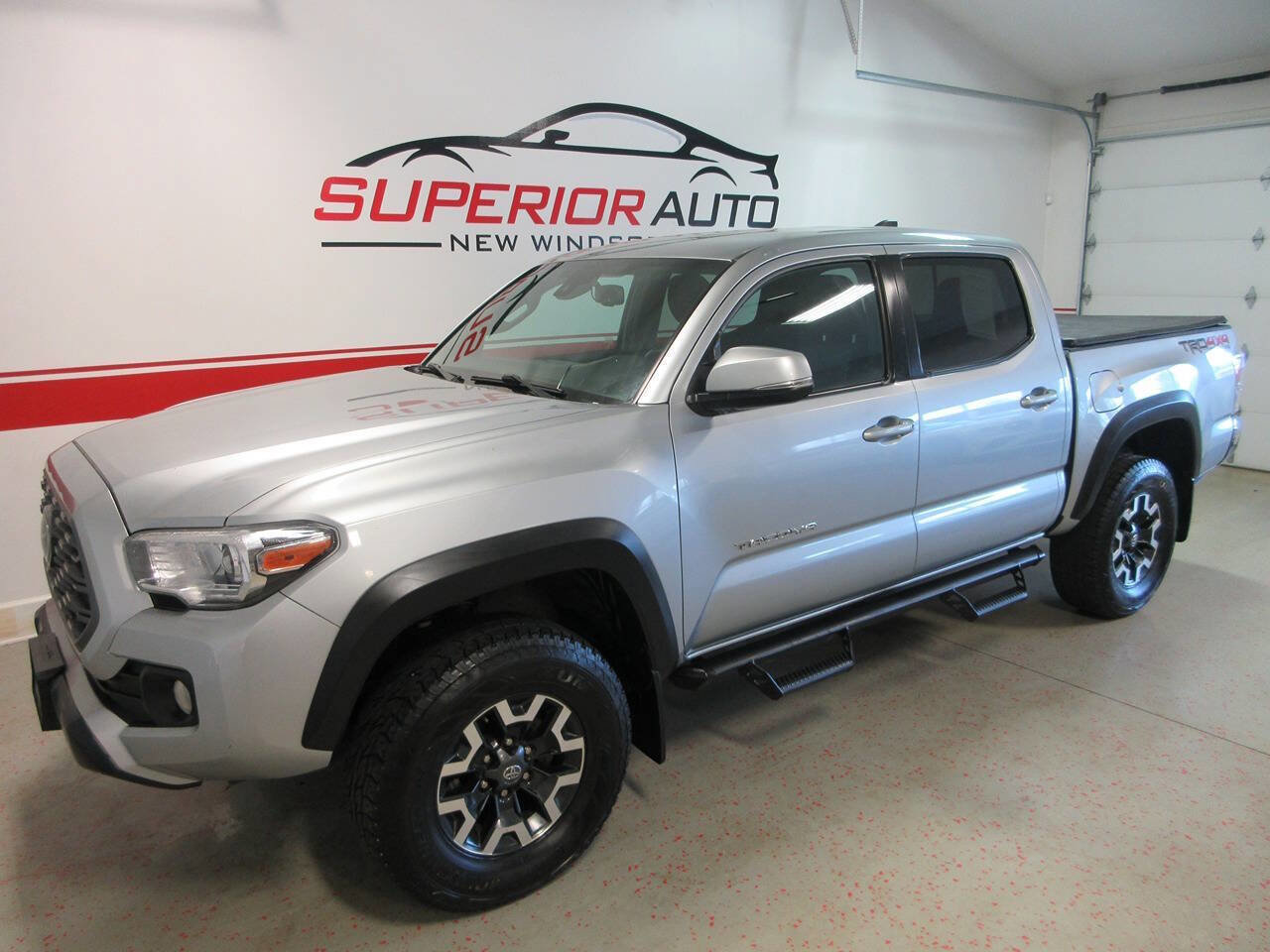 Used 2022 Toyota Tacoma TRD Off-Road AWD/4WD image 2