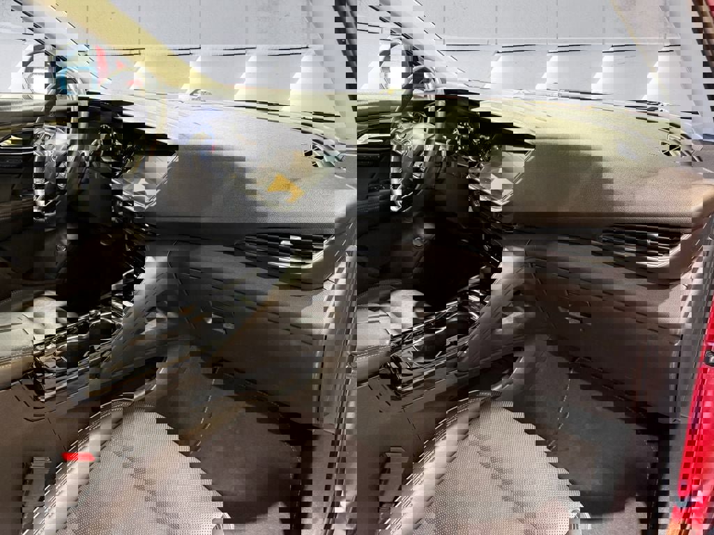 Used 2023 Buick Envision Essence image 16