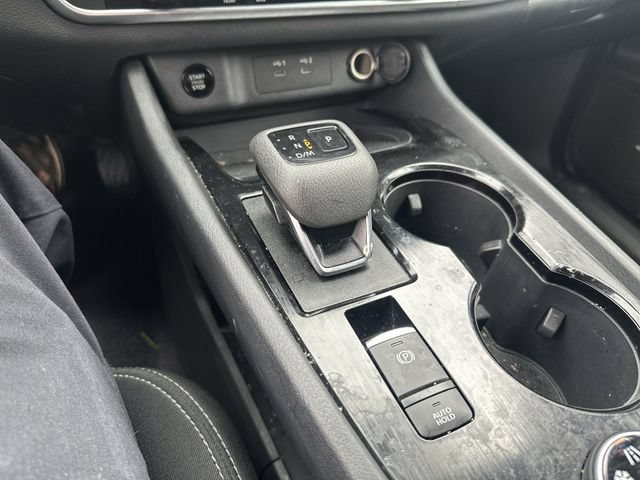 Used 2025 Nissan Rogue SV AWD/4WD image 24