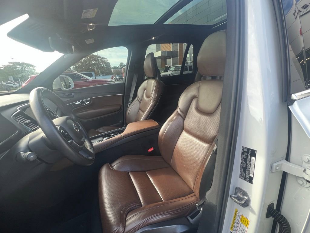 Used 2022 Volvo XC90 T6 Inscription w/ Advanced Package image 12