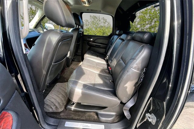 Used 2013 Cadillac Escalade EXT Premium image 24