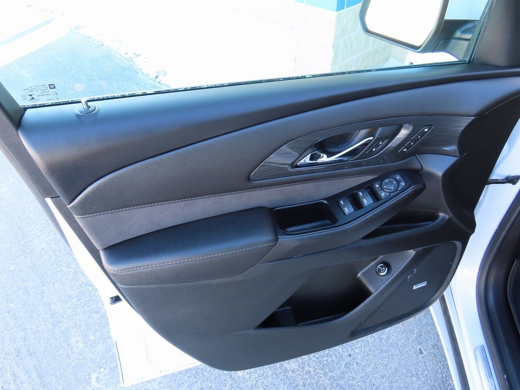 Certified 2022 Chevrolet Traverse High Country w/ LPO, Floor Liner Package image 27