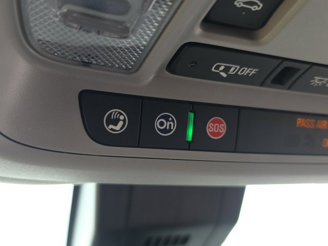Used 2024 Chevrolet Equinox Premier FWD image 22