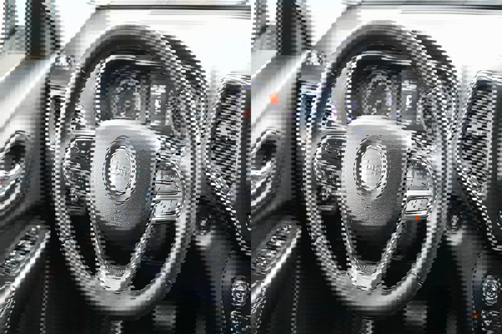 Used 2019 Jeep Cherokee Latitude Plus image 14