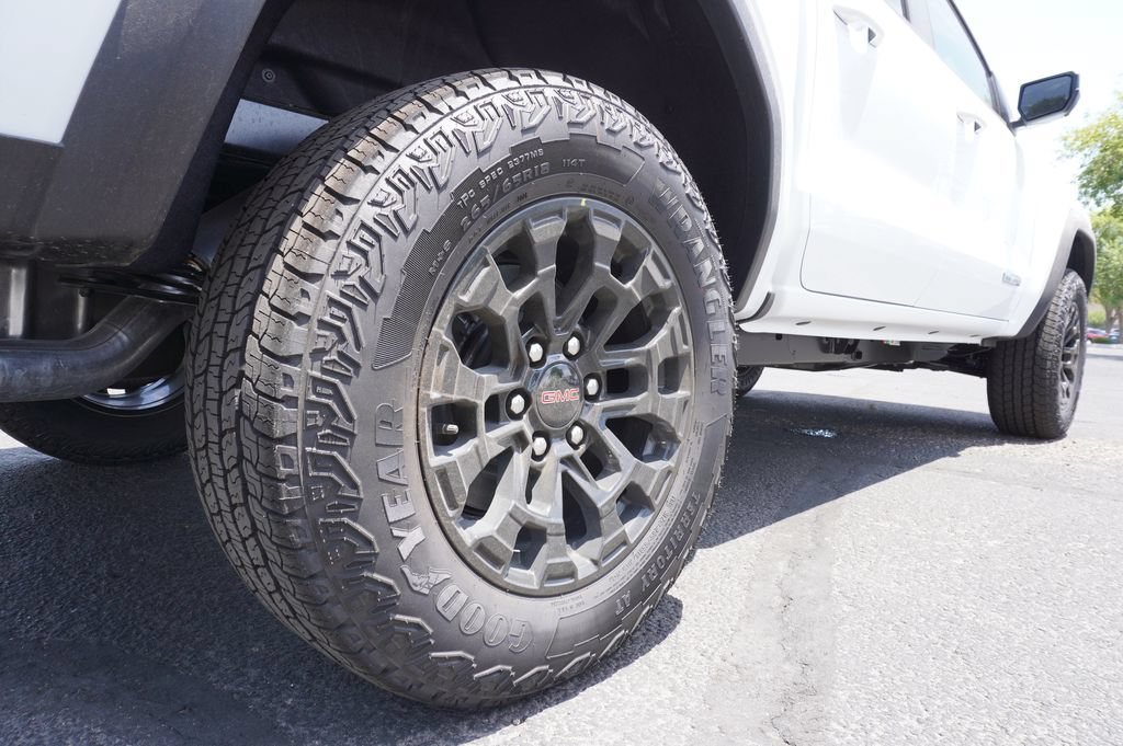 New 2026 GMC Canyon Elevation w/ Convenience Package RWD image 6