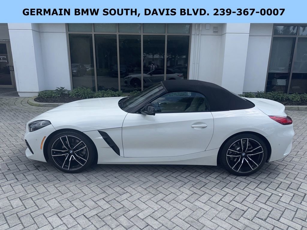 Certified 2024 BMW Z4 sDrive30i w/ Premium Package image 2