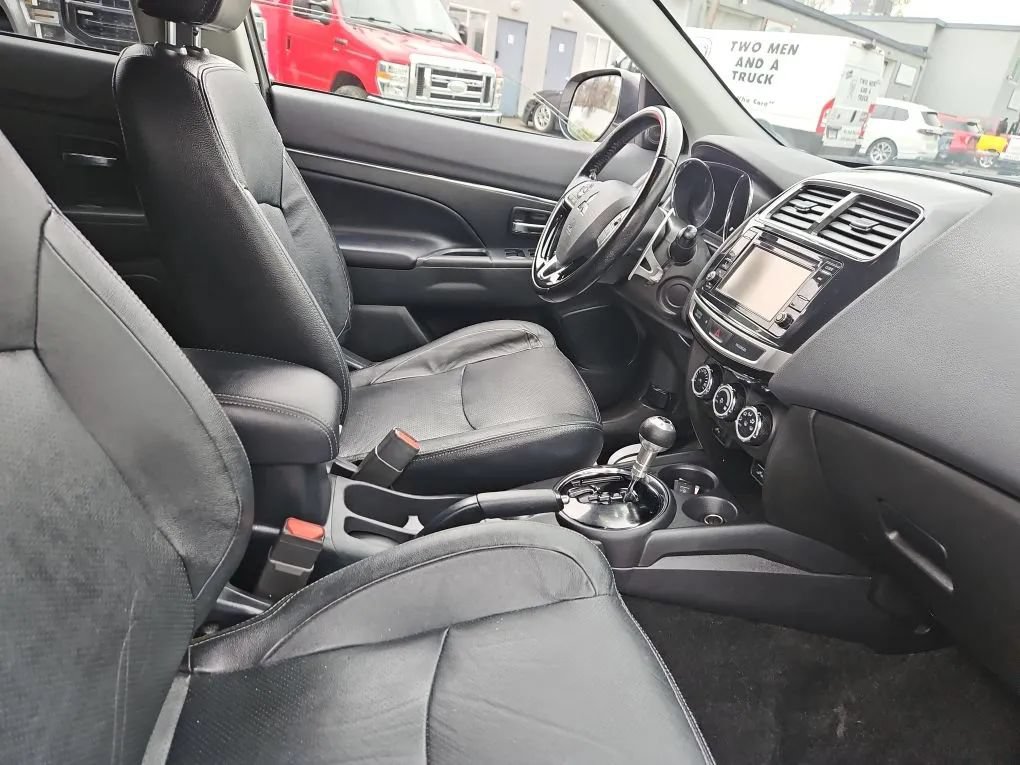 Used 2016 Mitsubishi Outlander Sport SEL AWD/4WD image 6