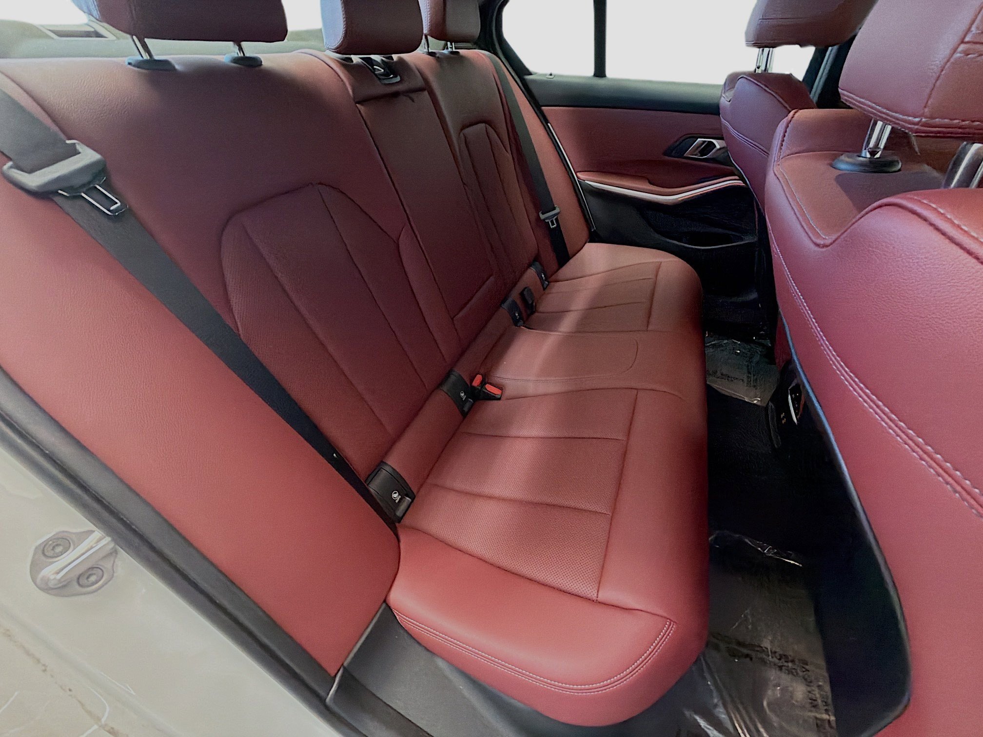 Used 2024 BMW 330e w/ Convenience Package image 13