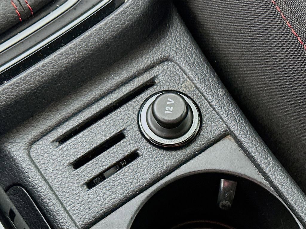 Used 2019 Volkswagen GTI SE image 28