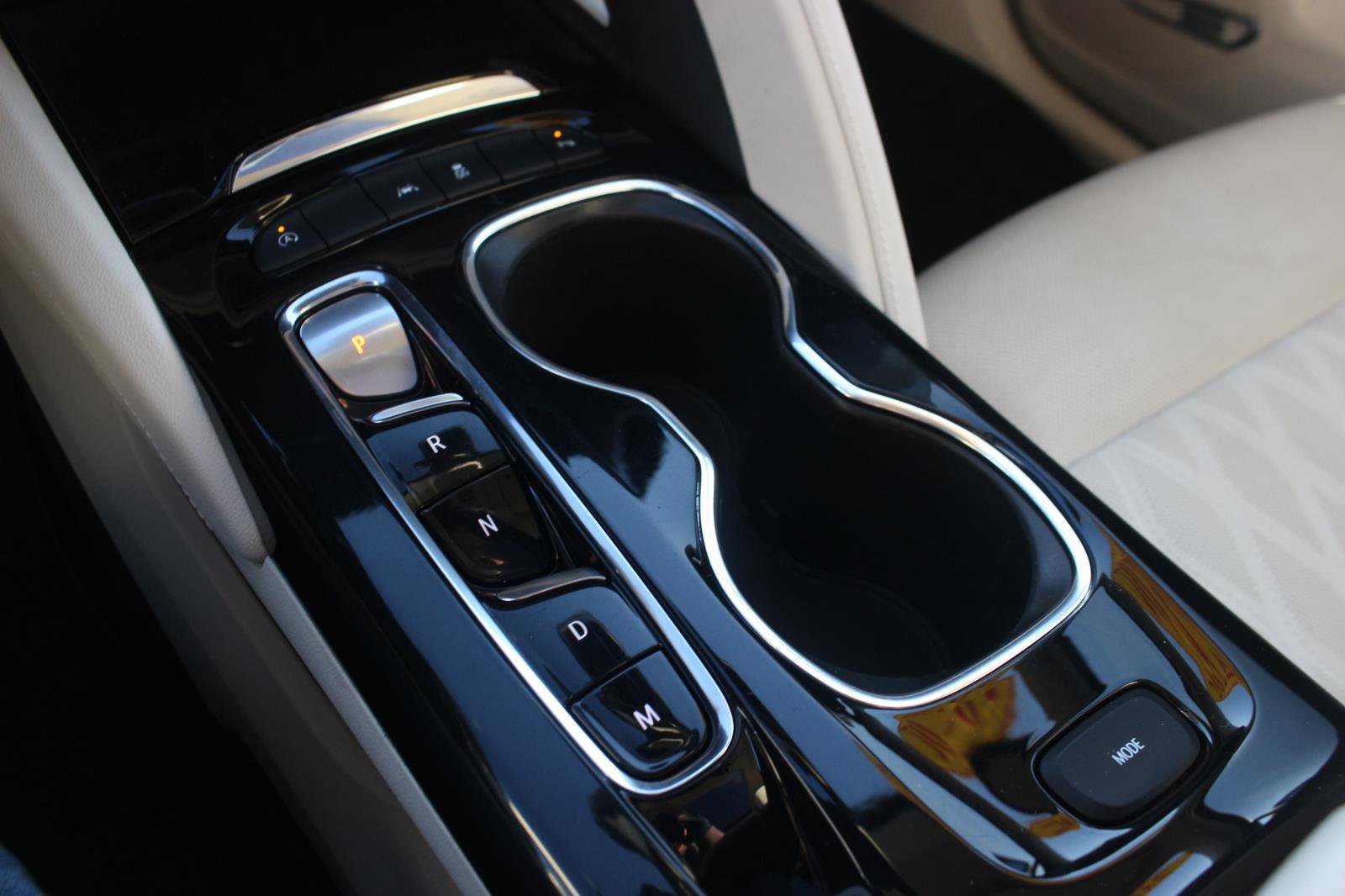 Used 2022 Buick Envision Avenir w/ Safety Package image 22