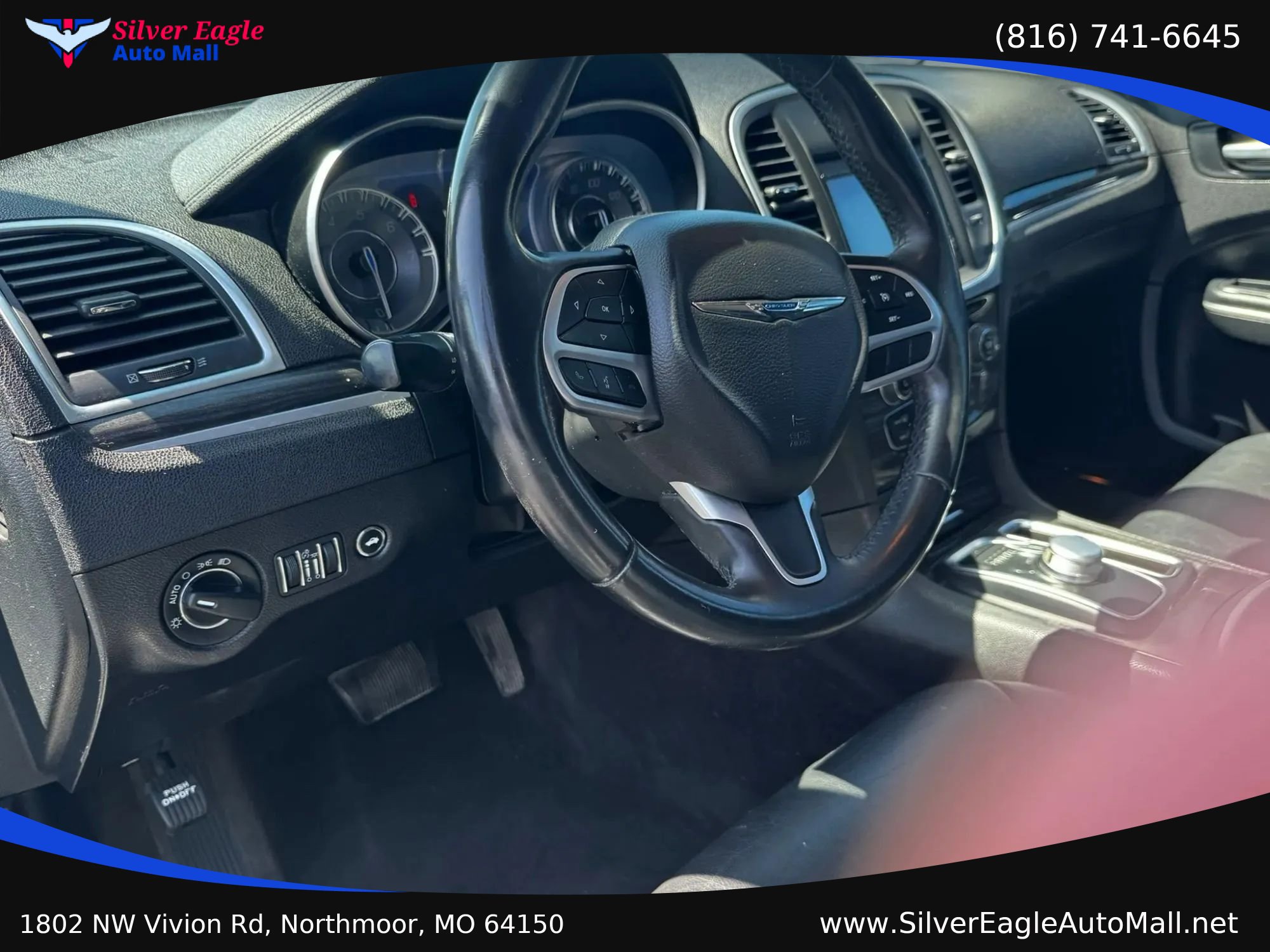 Used 2019 Chrysler 300 Touring w/ Sport Appearance Package RWD image 6