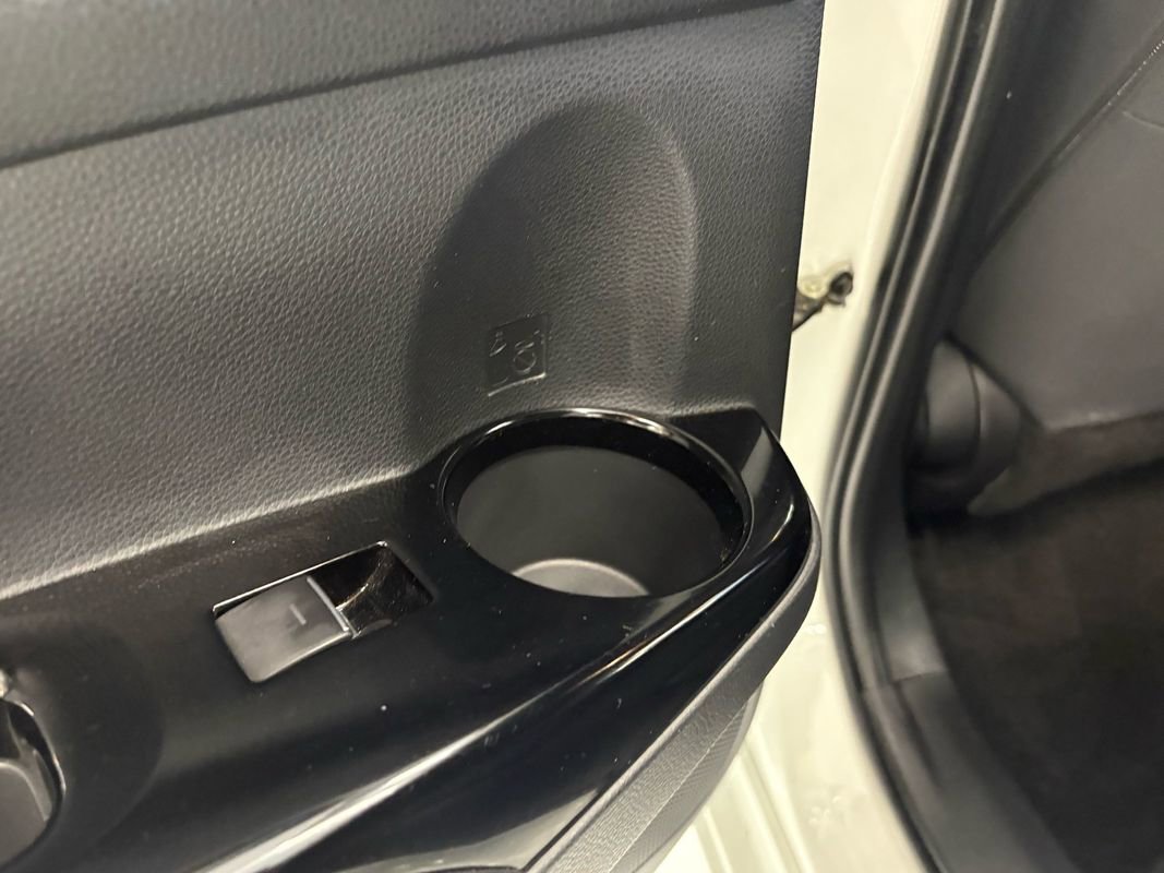 Used 2020 Toyota Corolla SE image 28