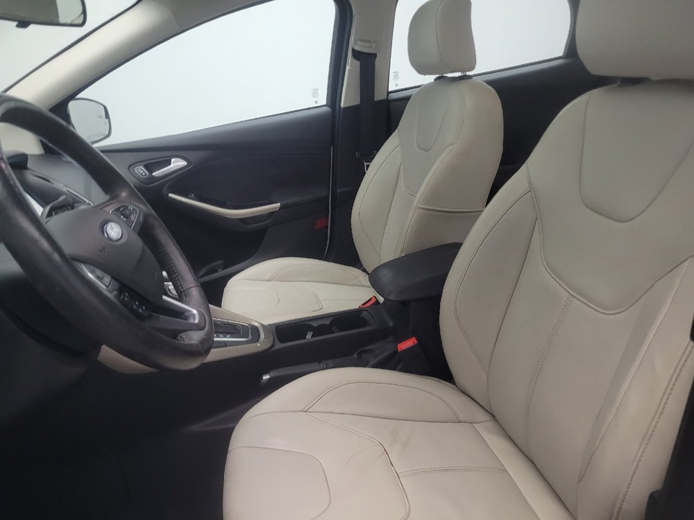 Used 2018 Ford Focus Titanium FWD image 17