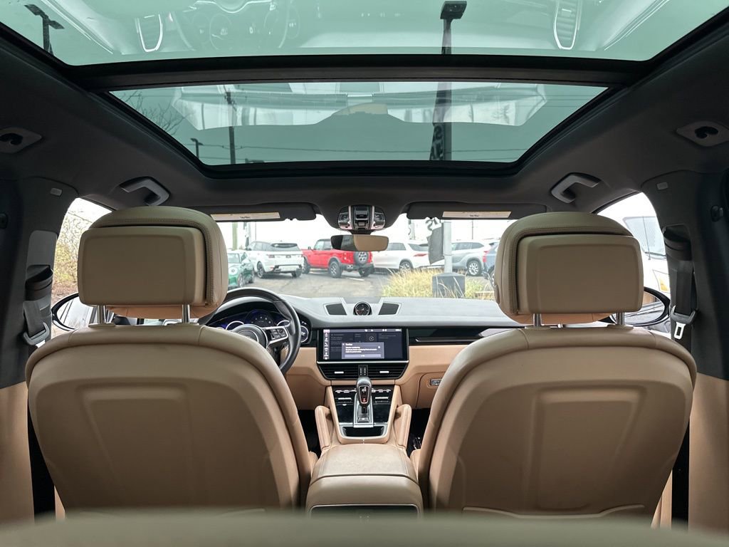 Used 2020 Porsche Cayenne image 36
