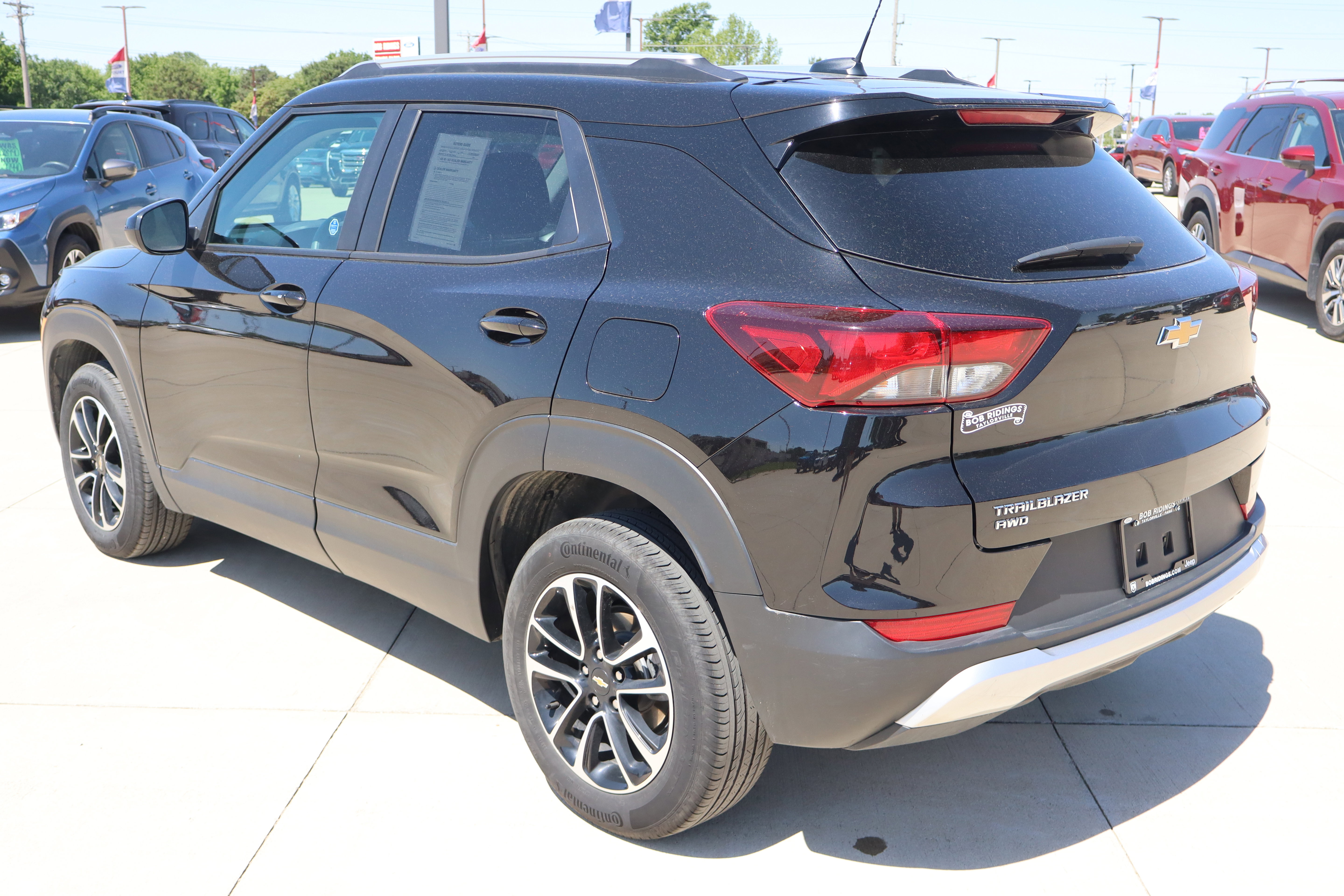 Used 2025 Chevrolet TrailBlazer LT AWD/4WD image 8