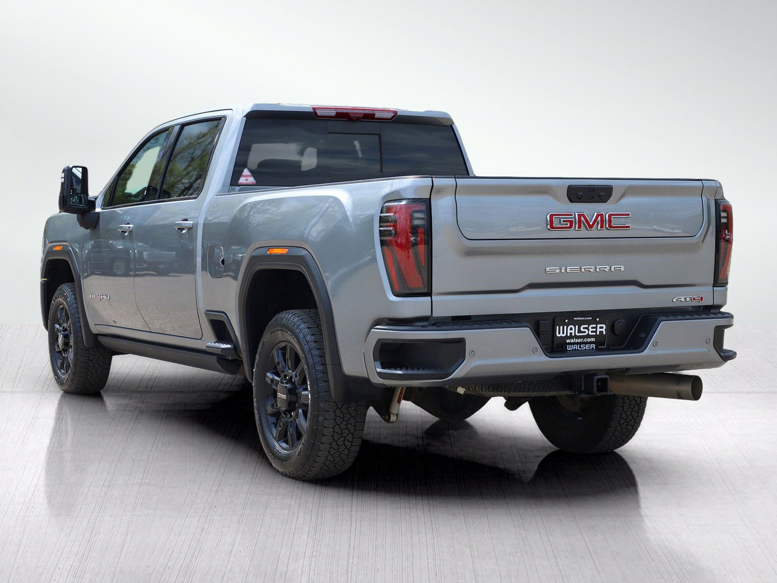 Used 2025 GMC Sierra 3500 AT4 w/ AT4 Premium Plus Package AWD/4WD image 3