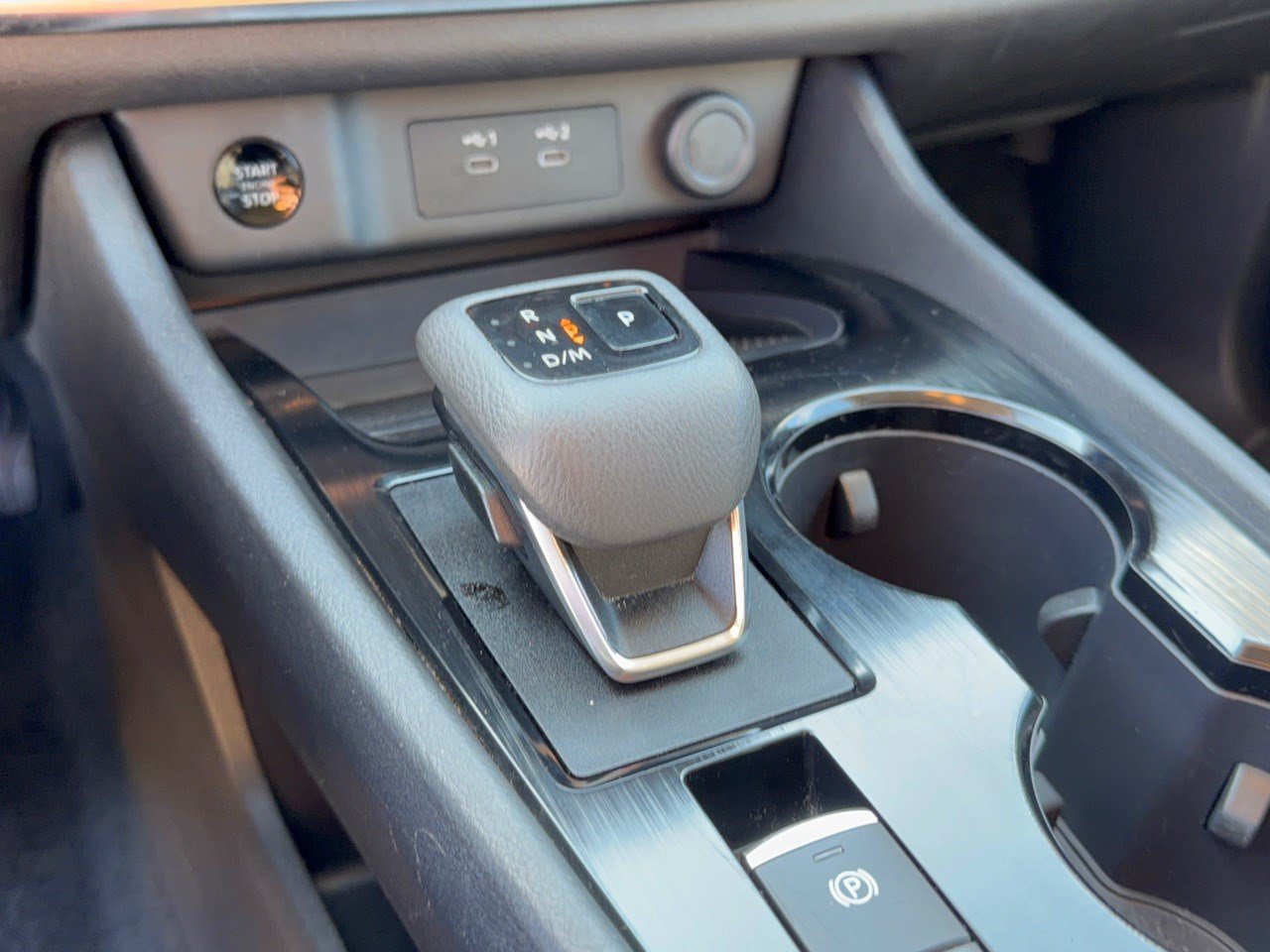 Used 2024 Nissan Rogue S AWD/4WD image 21