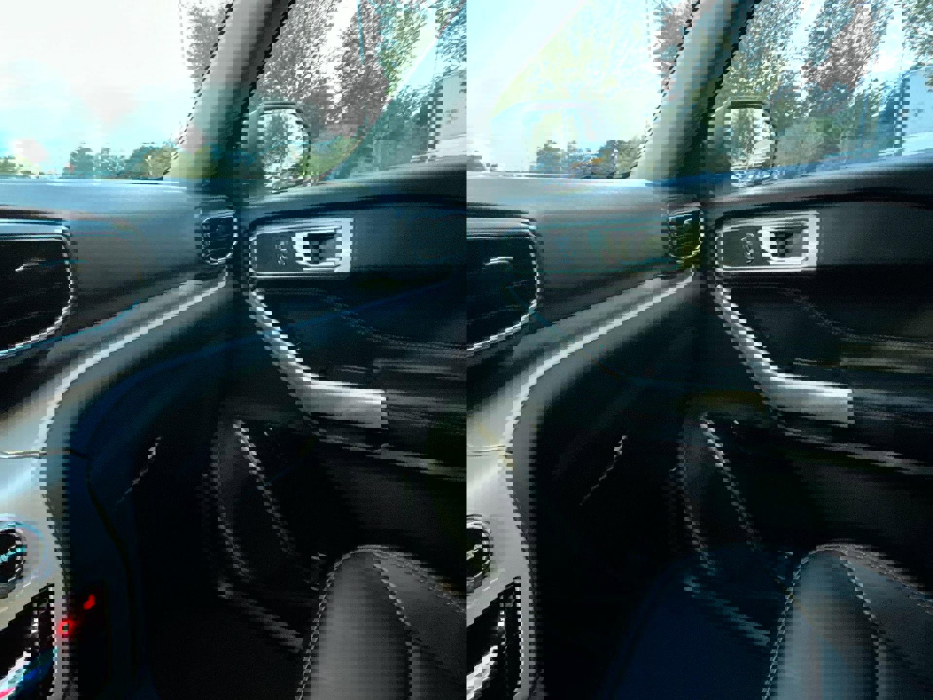 Used 2023 Ford Explorer XLT w/ Equipment Group 202A image 31