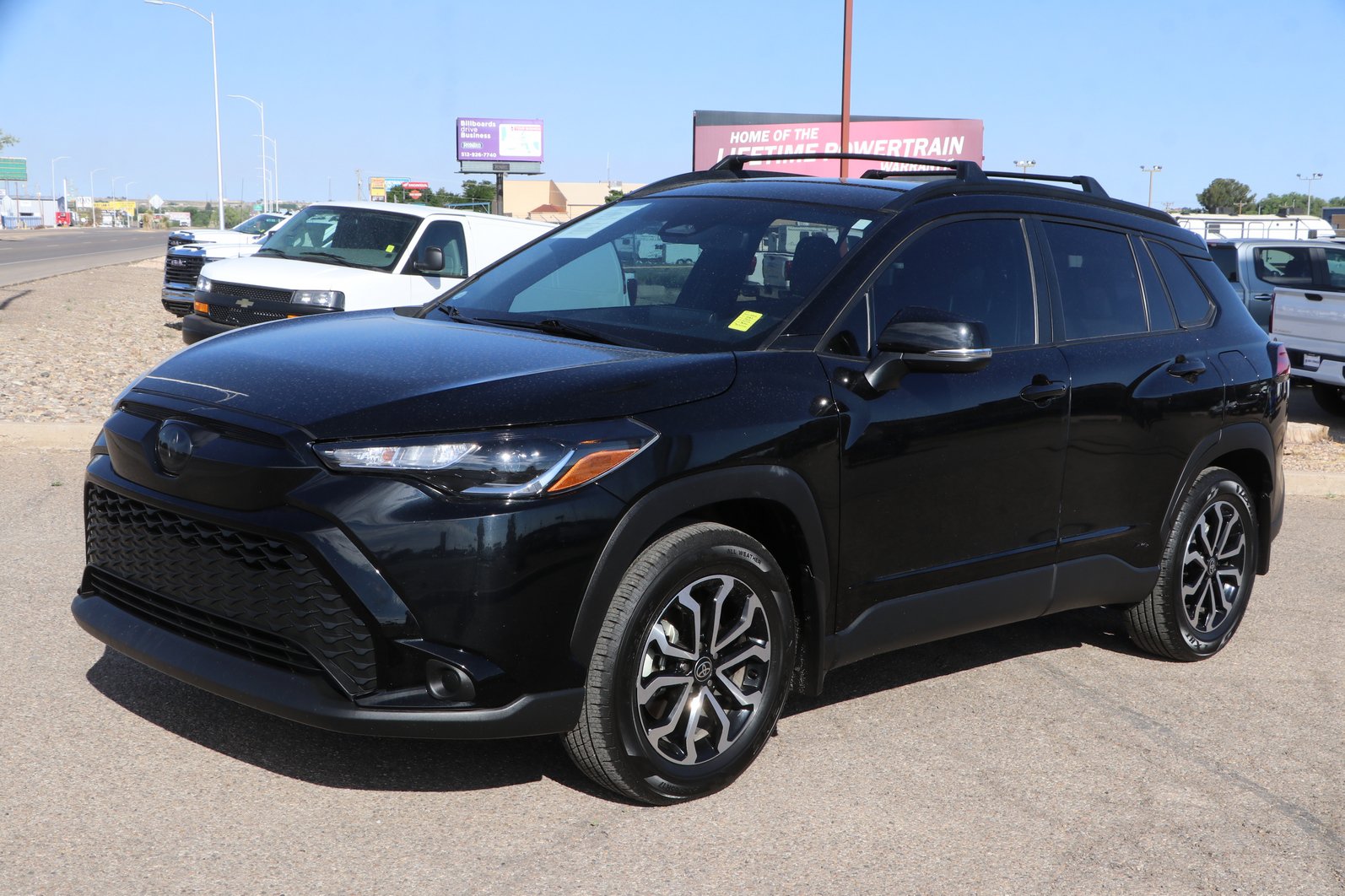 Used 2023 Toyota Corolla Cross AWD Hybrid image 3