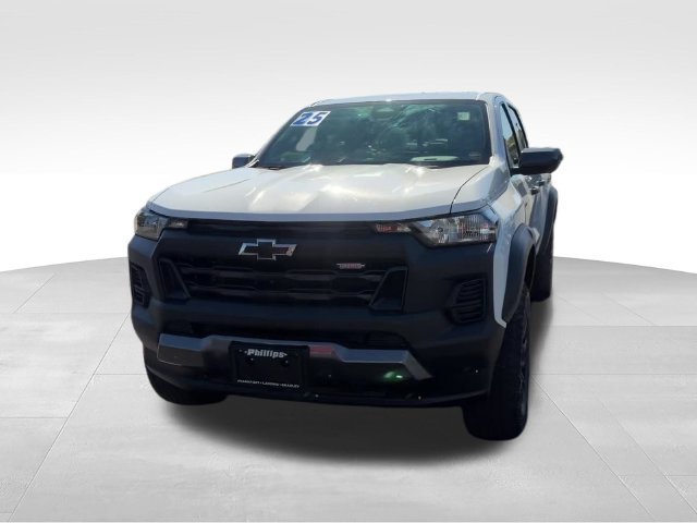 Certified 2025 Chevrolet Colorado Trail Boss AWD/4WD image 2