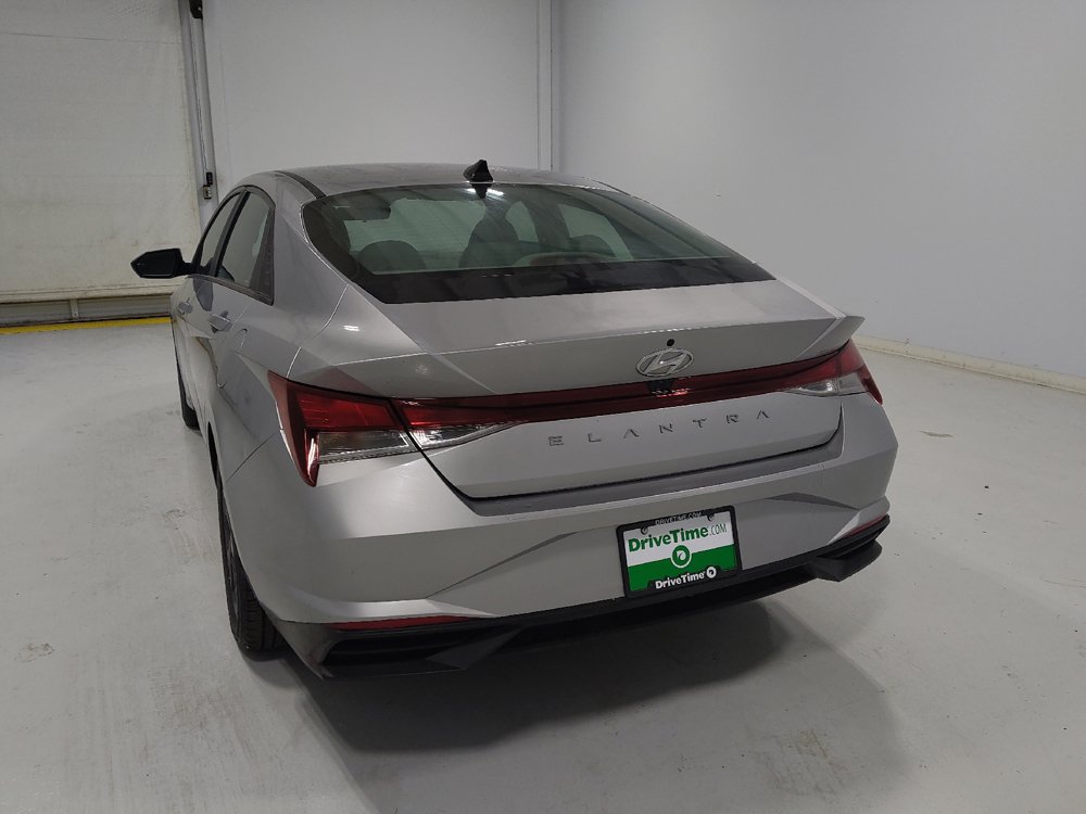 Used 2022 Hyundai Elantra SEL FWD image 6