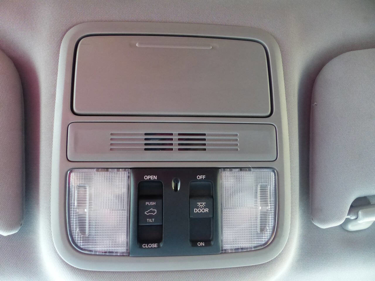Used 2025 Honda Odyssey EX-L image 35