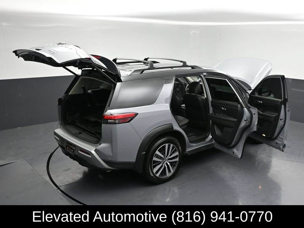 Used 2022 Nissan Pathfinder Platinum w/ Cargo Package AWD/4WD image 37