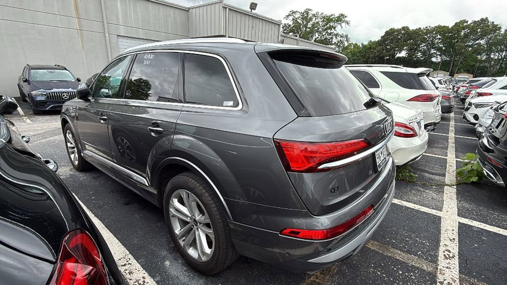 Used 2025 Audi Q7 3.0T Premium Plus AWD/4WD image 3