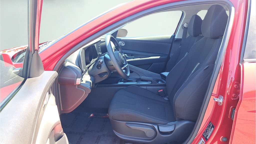 Used 2021 Hyundai Elantra SEL FWD image 10