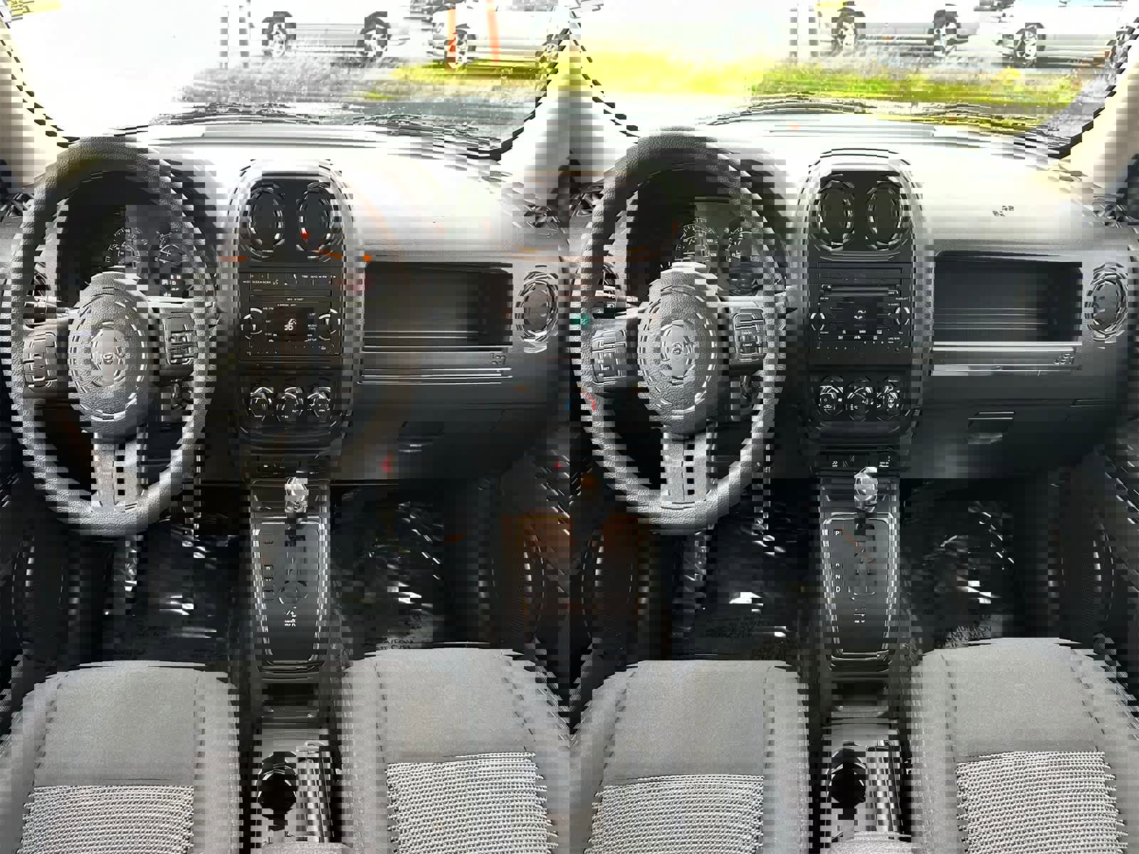 Used 2014 Jeep Patriot Sport w/ Power Value Group image 9