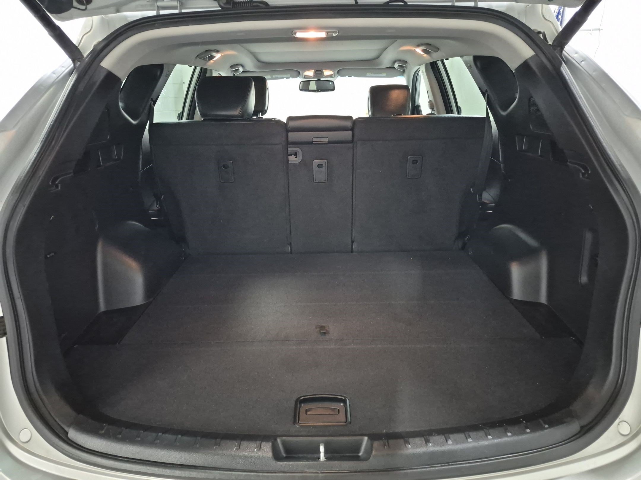 Used 2017 Hyundai Santa Fe Sport w/ Cargo Package FWD image 33
