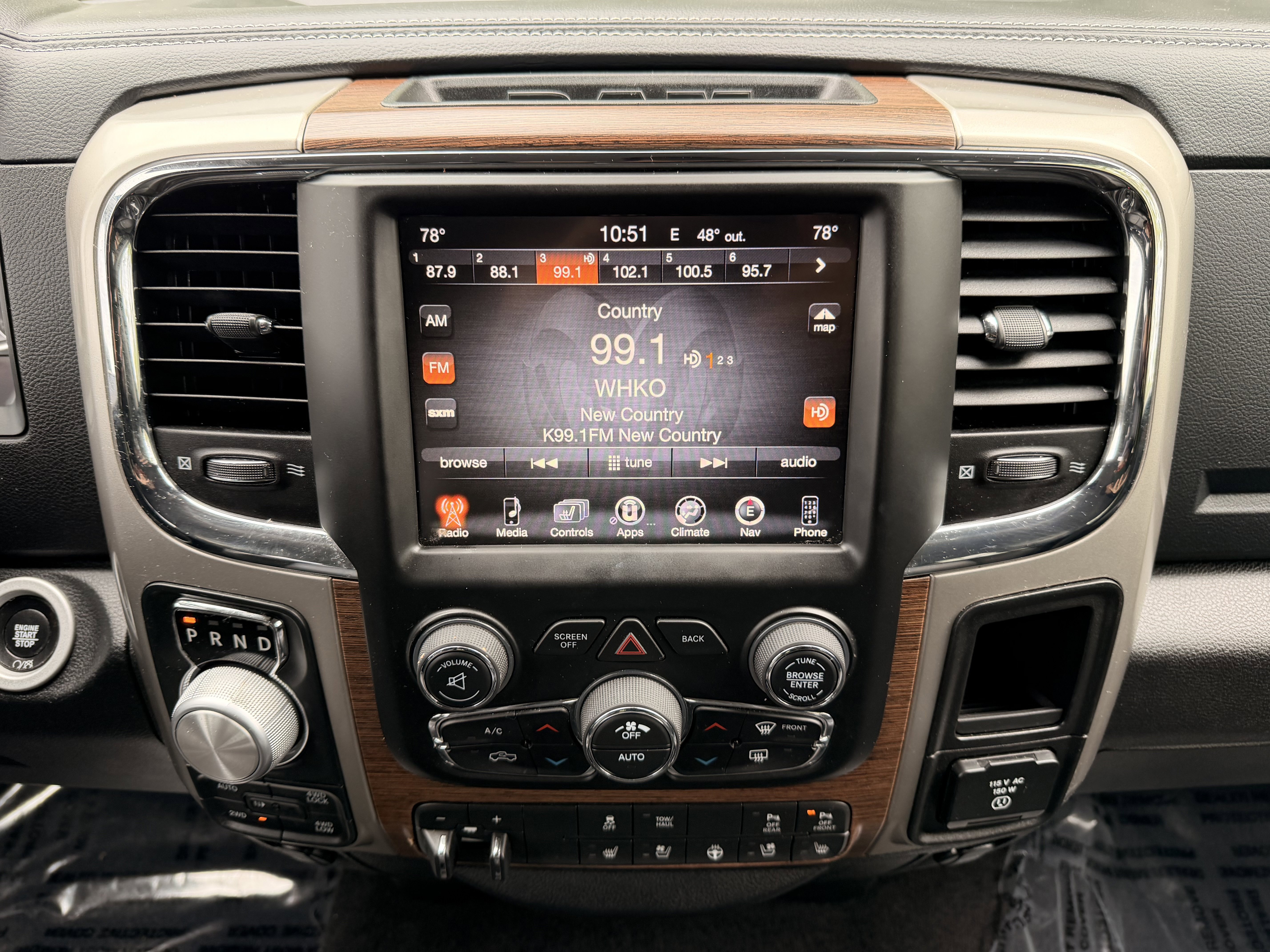 Used 2017 RAM 1500 Laramie w/ Convenience Group AWD/4WD image 18