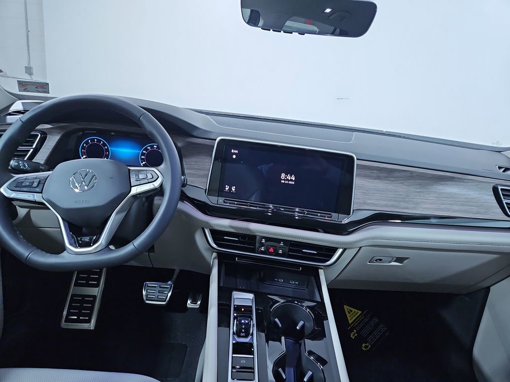 New 2026 Volkswagen Atlas SEL Premium R-Line image 12