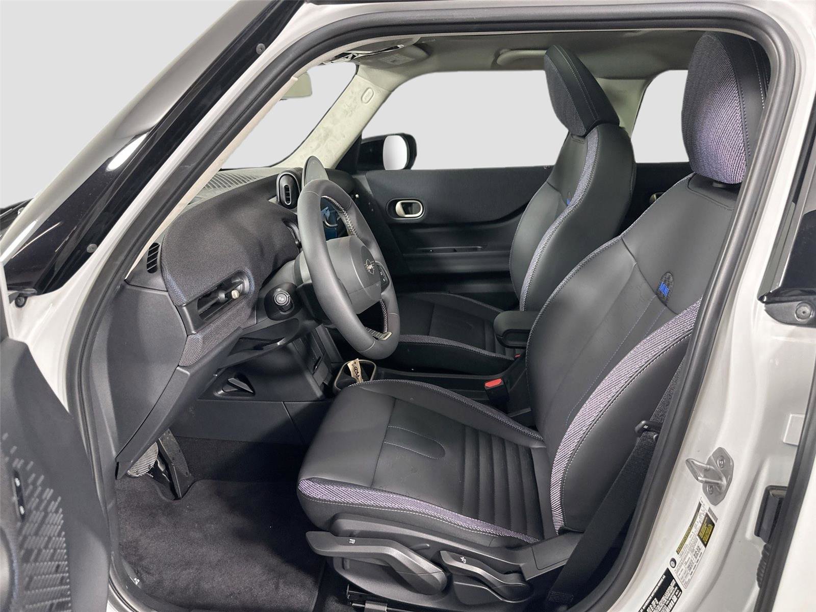 Used 2025 MINI Cooper S FWD image 15