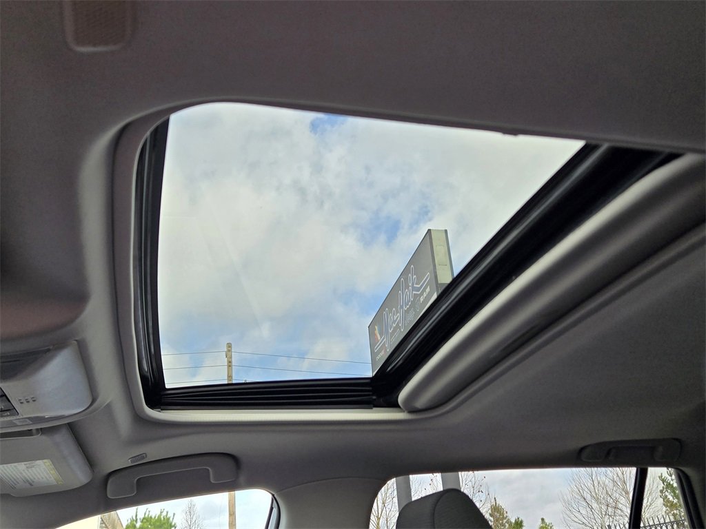 Used 2025 Toyota RAV4 XLE w/ Convenience Package image 13