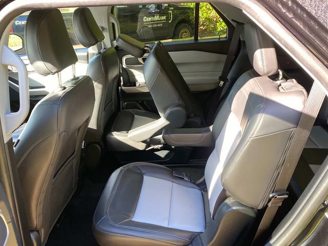 Used 2023 Ford Explorer XLT w/ Equipment Group 202A image 9