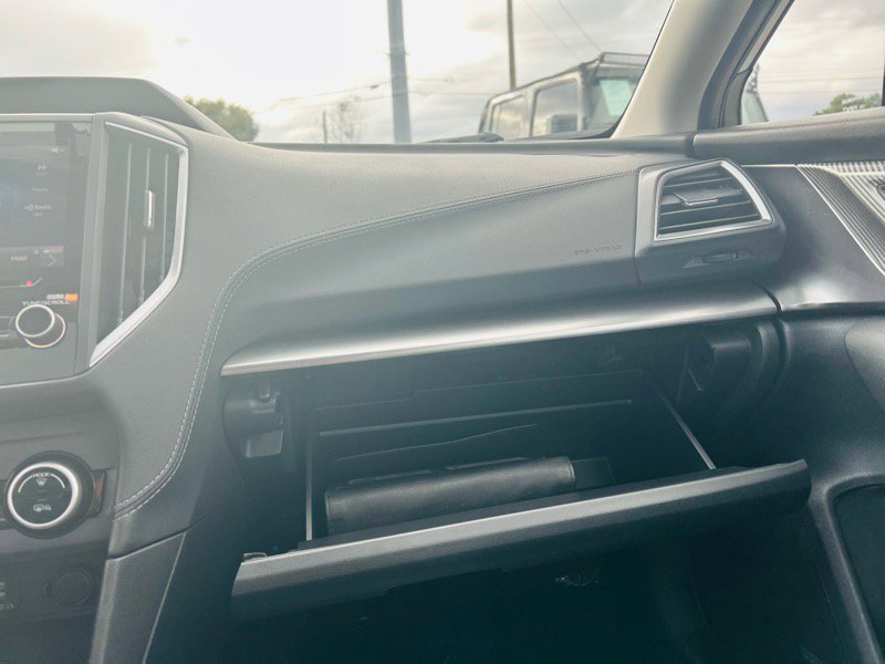 Used 2021 Subaru Impreza 2.0i Limited image 32