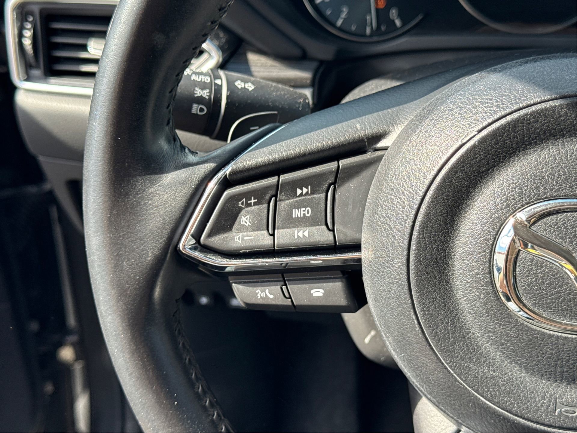 Used 2022 MAZDA CX-5 AWD 2.5 S w/ Premium Package image 32