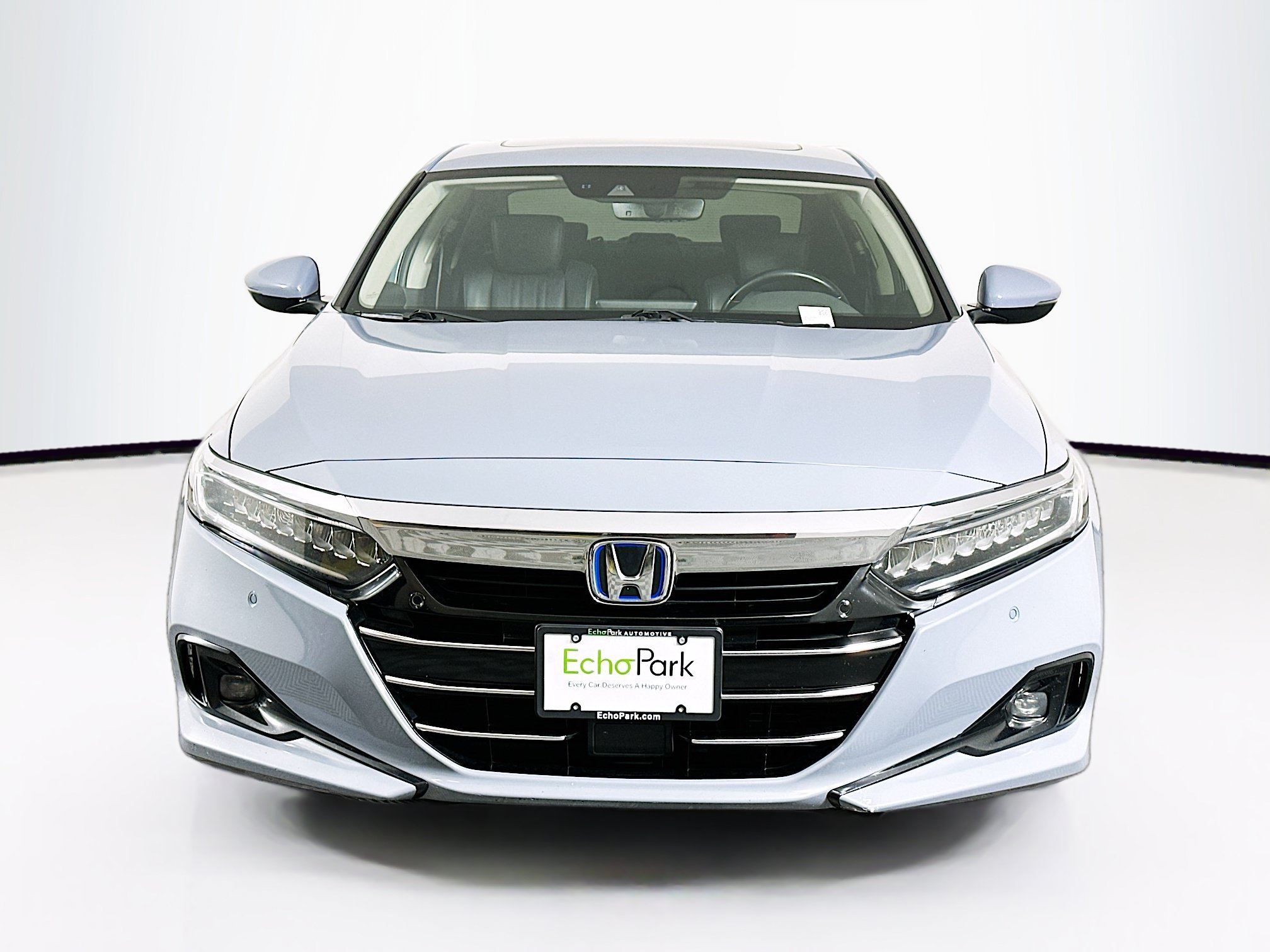 Used 2021 Honda Accord Touring image 2