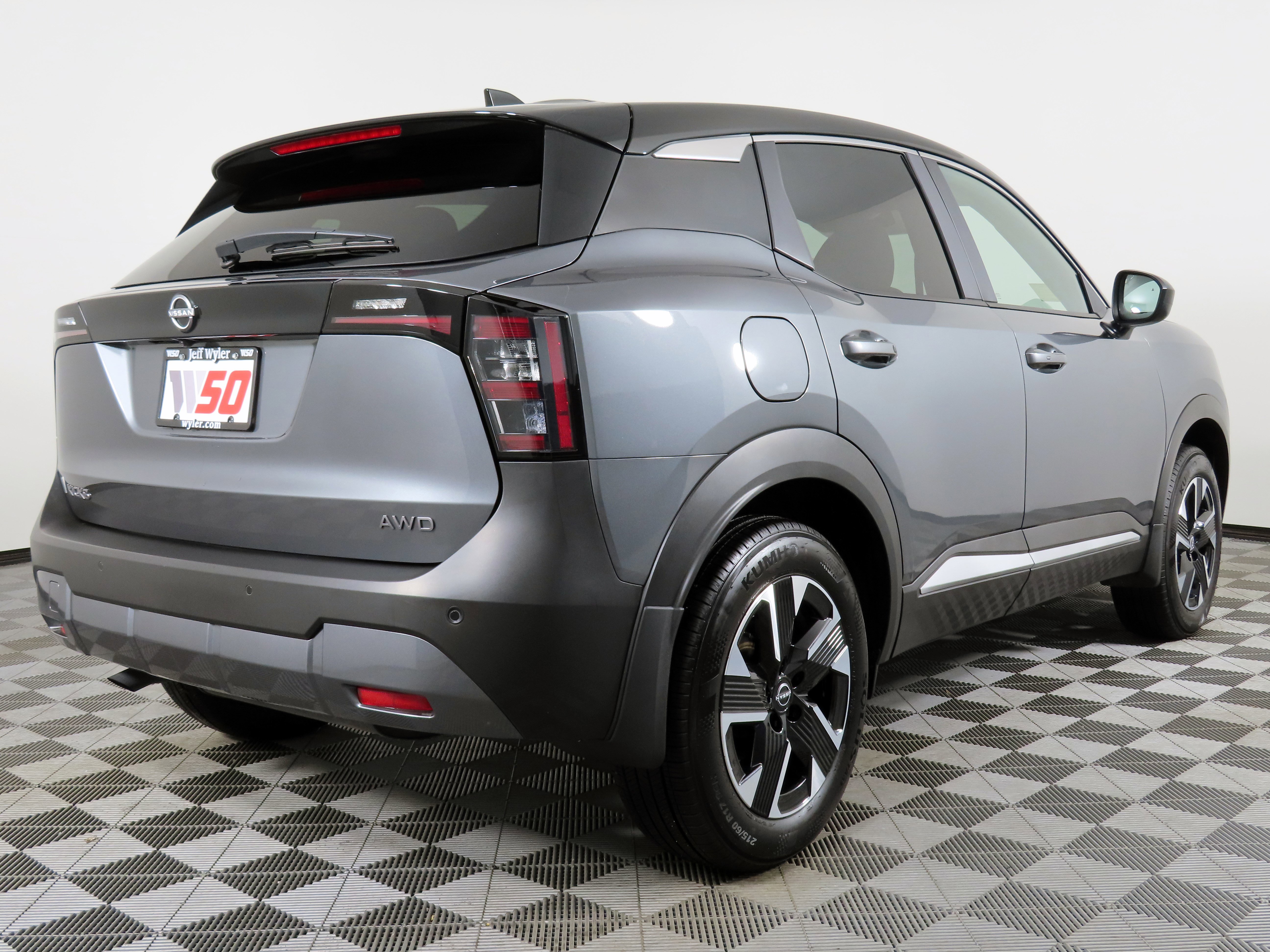 Certified 2025 Nissan Kicks SV w/ Illumination Package image 40
