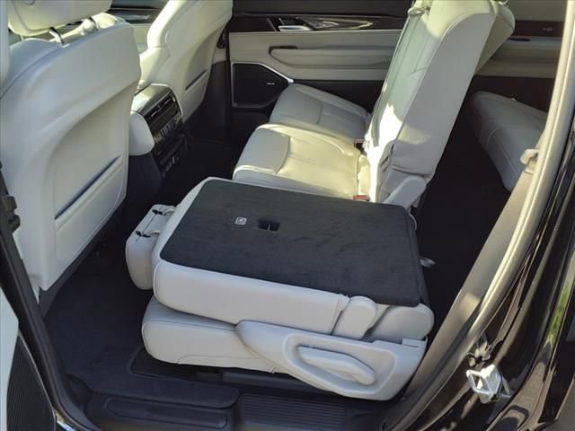 New 2024 Jeep Wagoneer 4WD w/ Premium Group I image 11