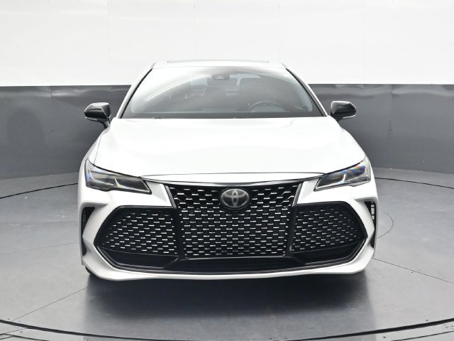 Used 2019 Toyota Avalon Touring FWD image 11