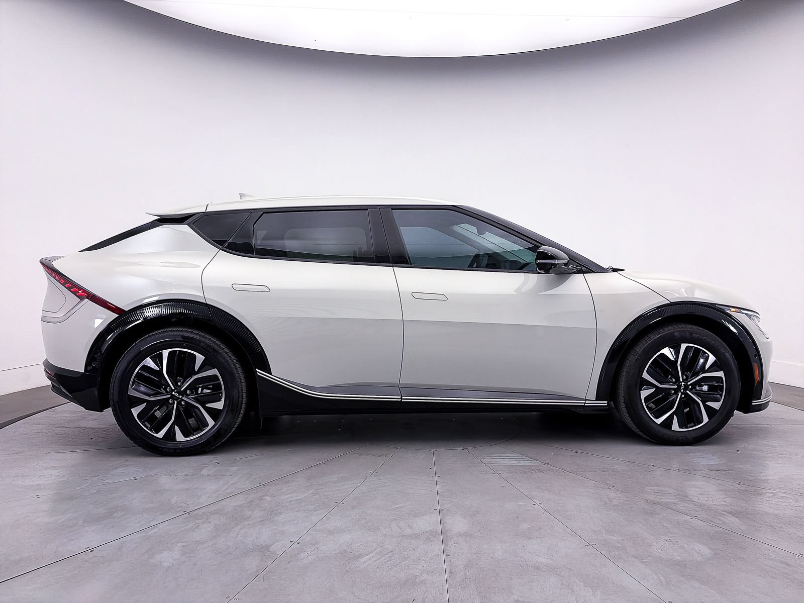 Certified 2023 Kia EV6 Wind w/ Wind Technology Package RWD image 41
